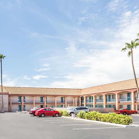 Travelodge By Wyndham Mesa Extérieur photo