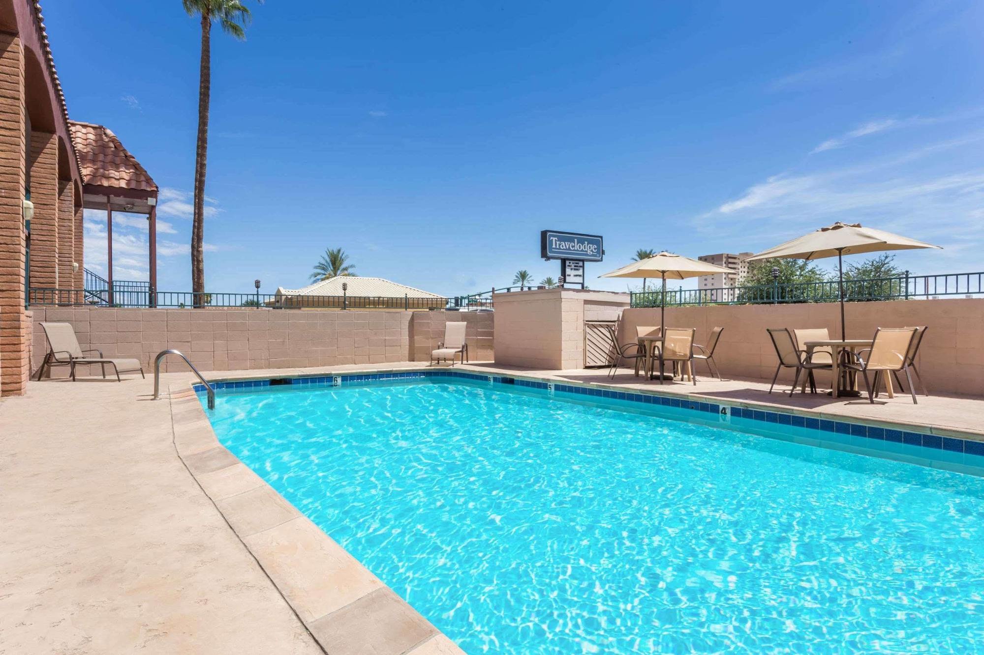 Travelodge By Wyndham Mesa Extérieur photo